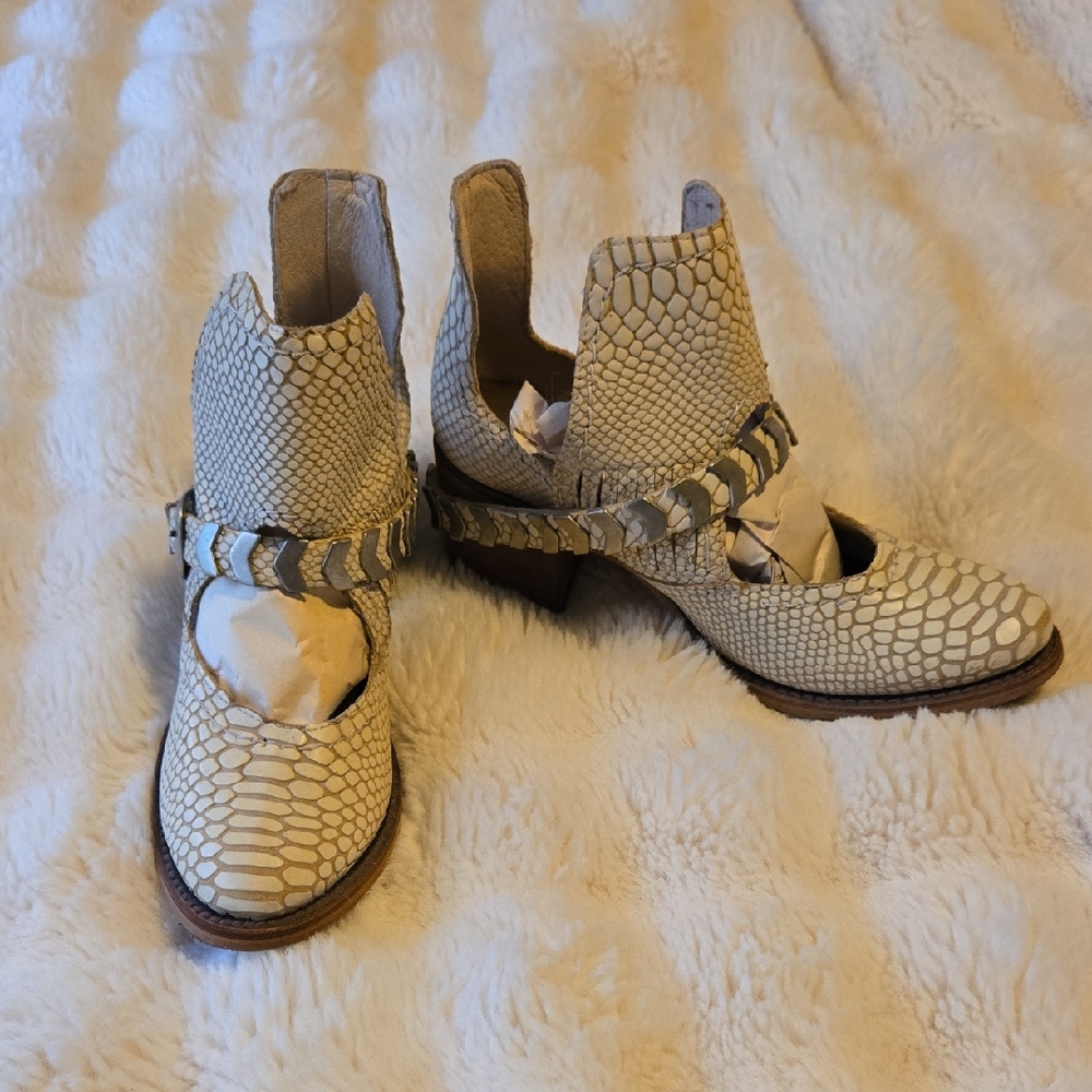 Freebird Cream Snakeskin Heeled Boots